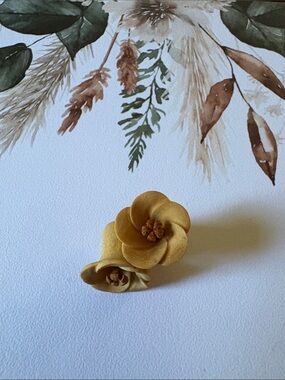 Handmade Wooden Flower Ear Gauge Plugs - 00g or 10mm